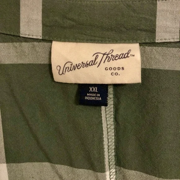 NWOT Green & White Plaid Short Sleeved Button Down Top - Picture 2 of 3